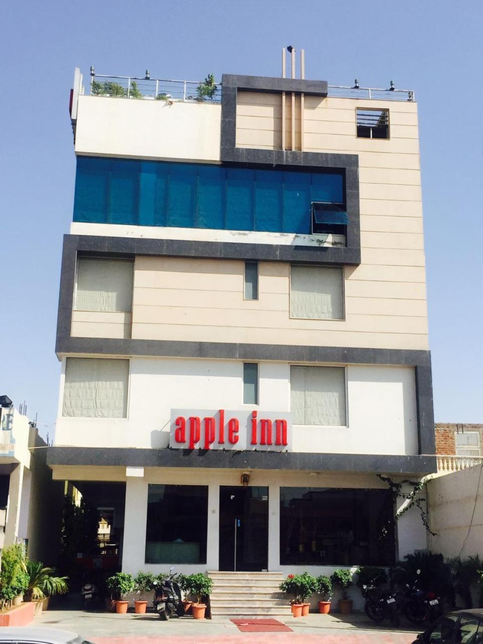 Tgi Apple Inn Jaipur Exterior photo